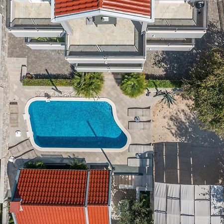 Villa Em Makarska Exterior photo