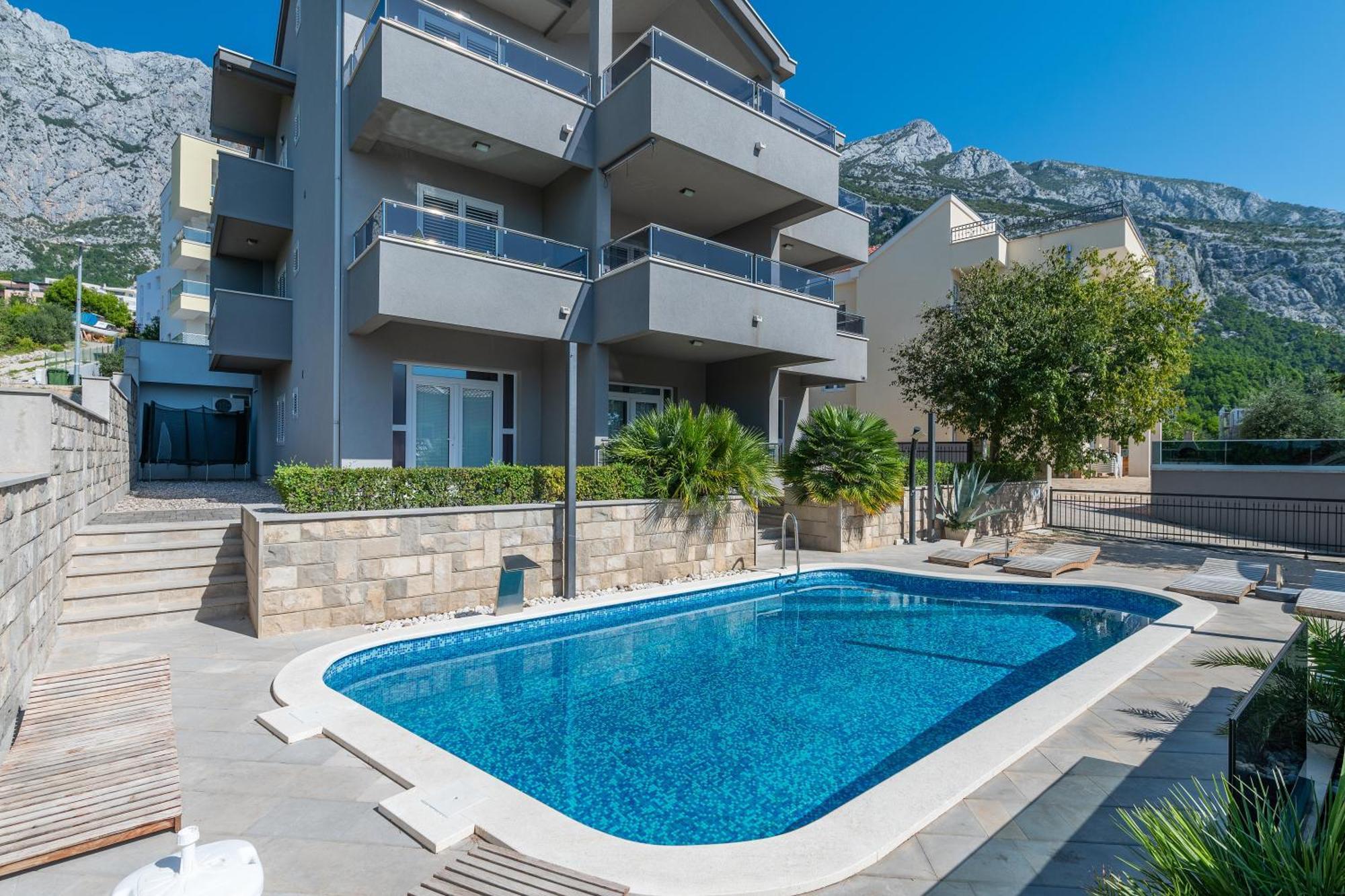 Villa Em Makarska Exterior photo