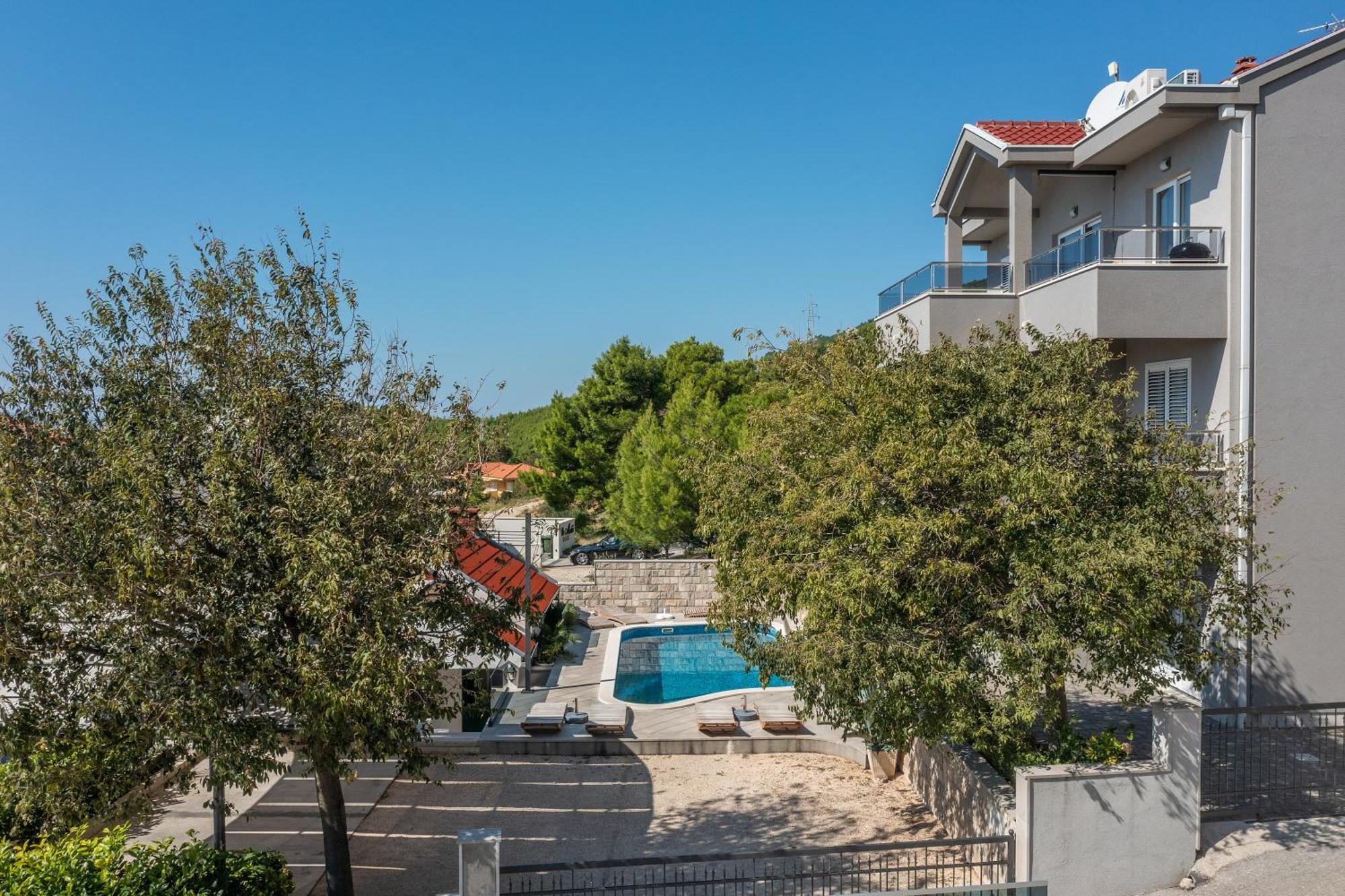 Villa Em Makarska Exterior photo
