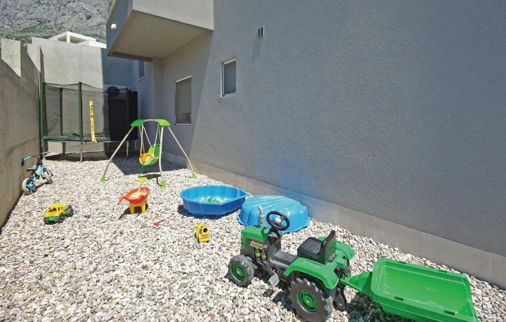 Villa Em Makarska Exterior photo