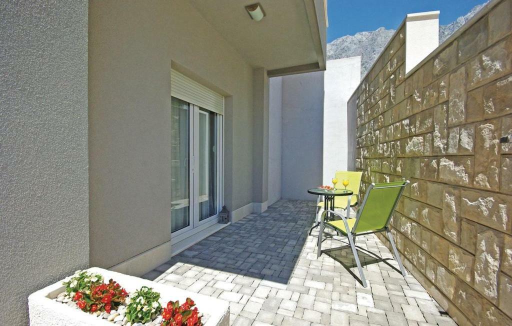 Villa Em Makarska Exterior photo