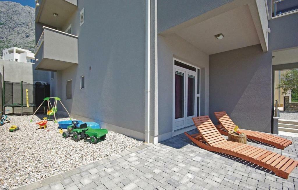 Villa Em Makarska Exterior photo